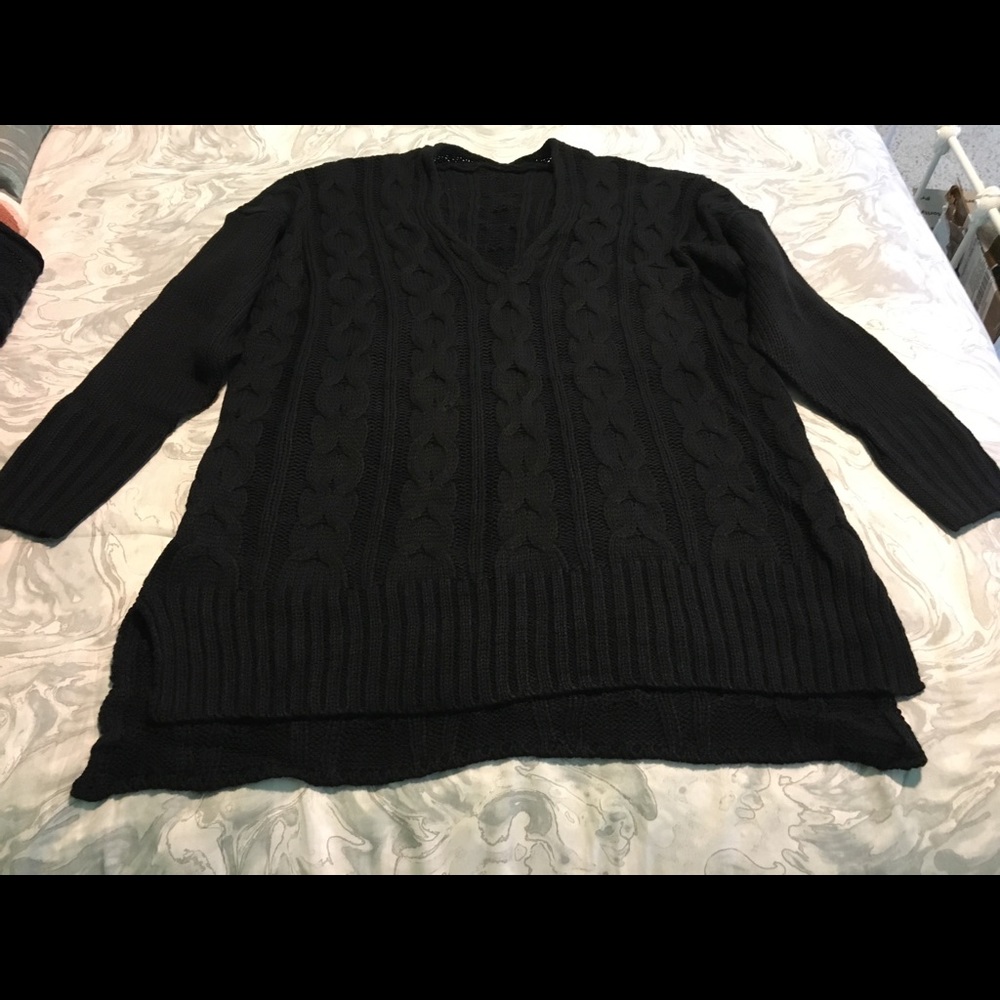 🖤Cable knit high low sweater🖤